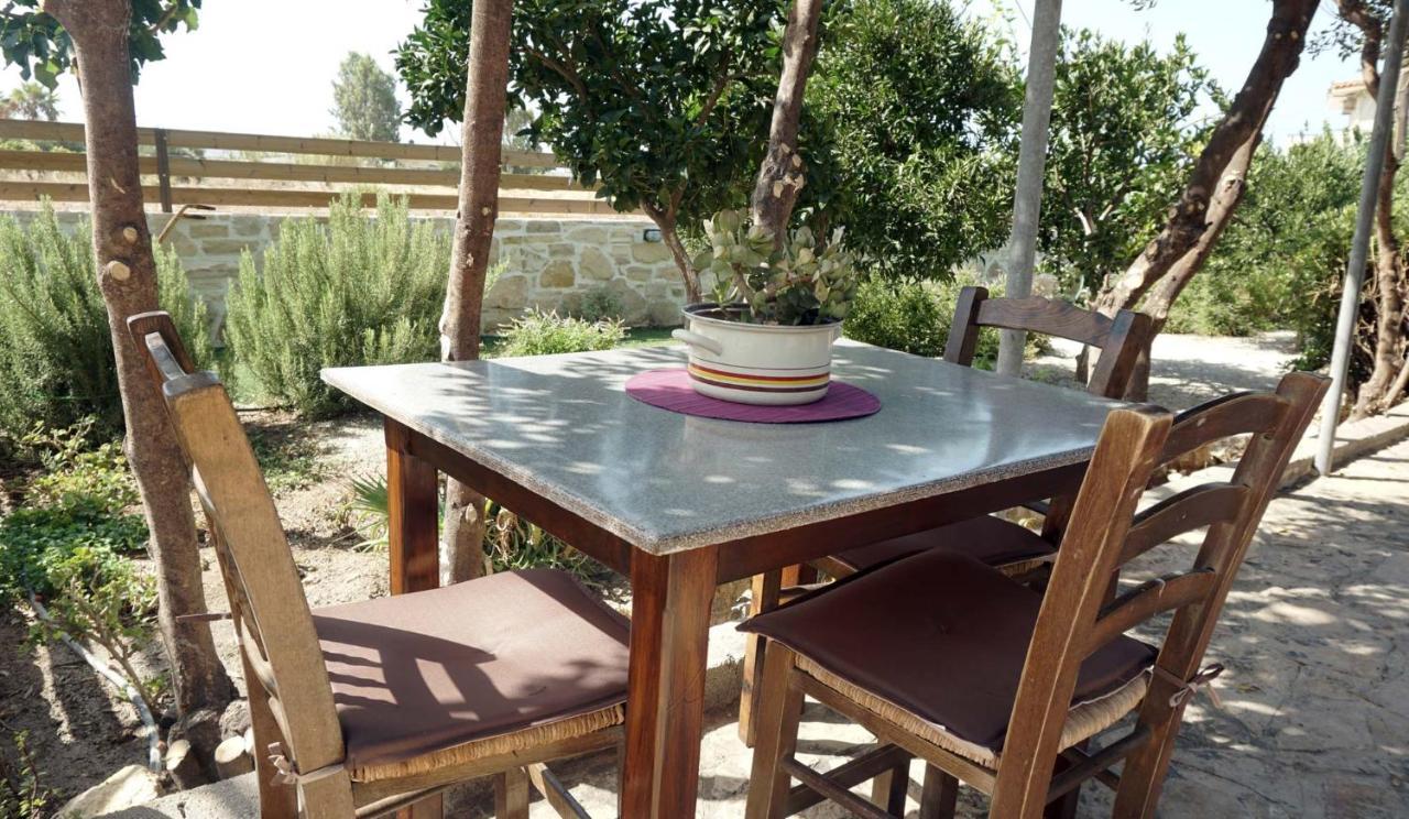 Studio Panagiota - Oasis Holiday Houses Kokkinos Pyrgos Eksteriør bilde