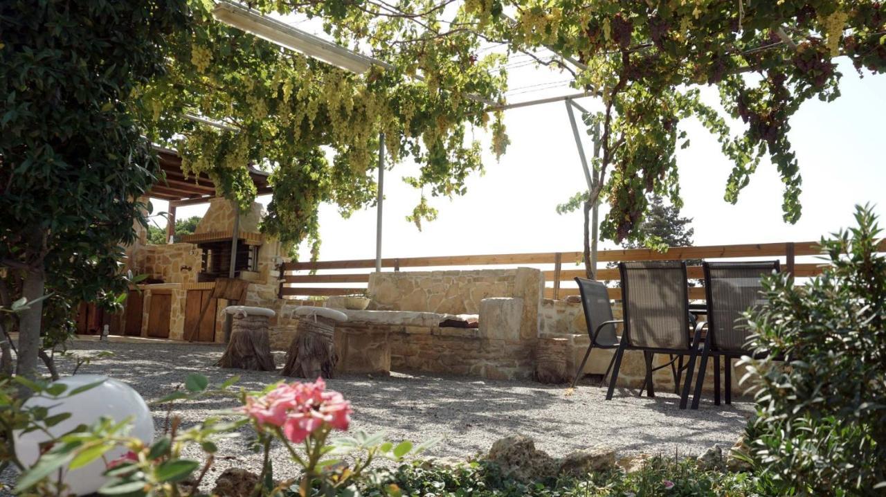 Studio Panagiota - Oasis Holiday Houses Kokkinos Pyrgos Eksteriør bilde