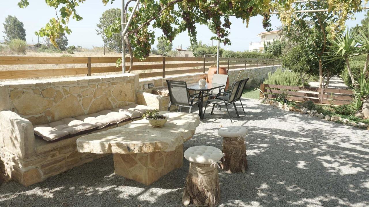 Studio Panagiota - Oasis Holiday Houses Kokkinos Pyrgos Eksteriør bilde