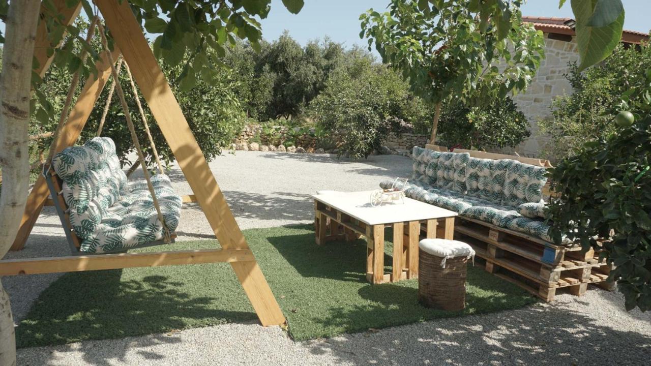 Studio Panagiota - Oasis Holiday Houses Kokkinos Pyrgos Eksteriør bilde