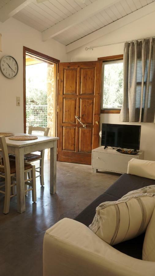 Studio Panagiota - Oasis Holiday Houses Kokkinos Pyrgos Eksteriør bilde