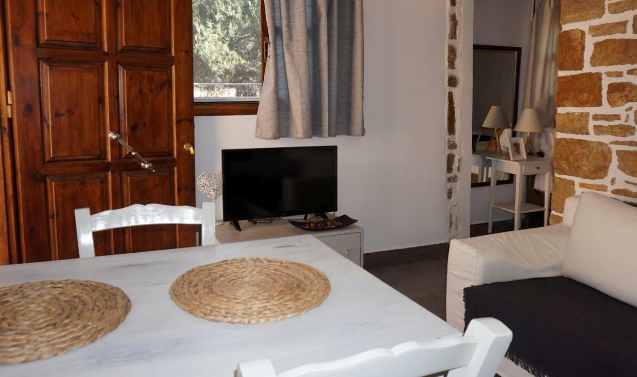 Studio Panagiota - Oasis Holiday Houses Kokkinos Pyrgos Eksteriør bilde
